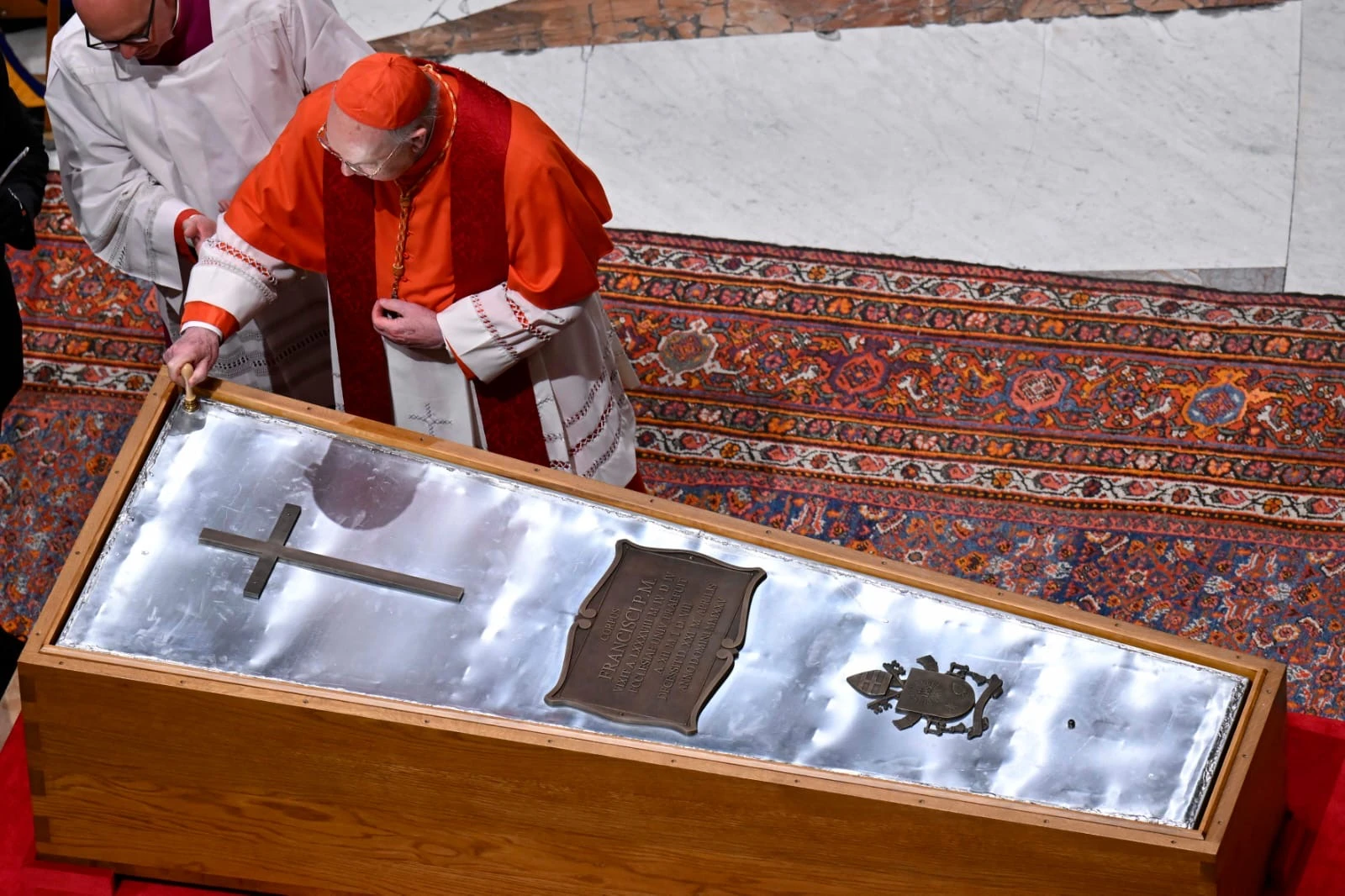 Sellado del ataúd del Papa Francisco 
