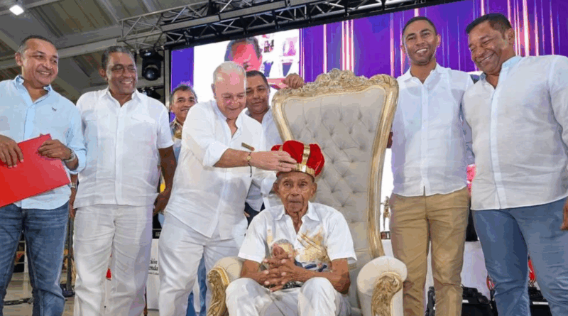 Con emoción y homenajes, se realizó la premiación del 58° Festival de la Leyenda Vallenata en la Plaza Alfonso López