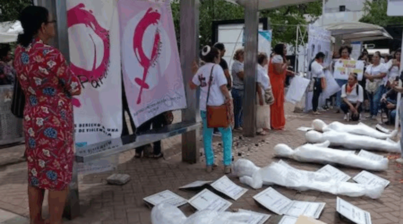 Memoria y exigencia, homenaje a víctimas de feminicidio