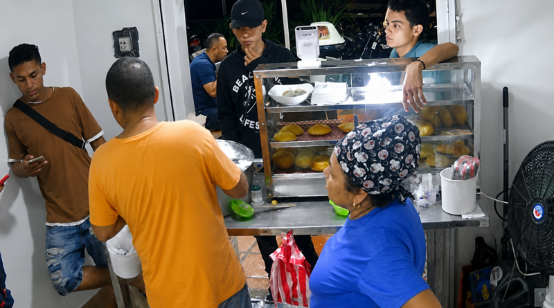 Hombre armado irrumpió en local de comidas y desató momentos de pánico en Valledupar