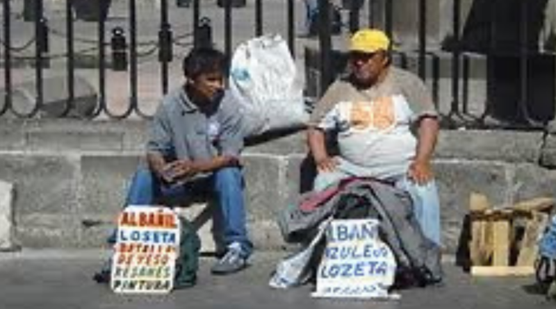Alza del salario mínimo impulsa el empleo, pero genera alertas por informalidad y calidad laboral