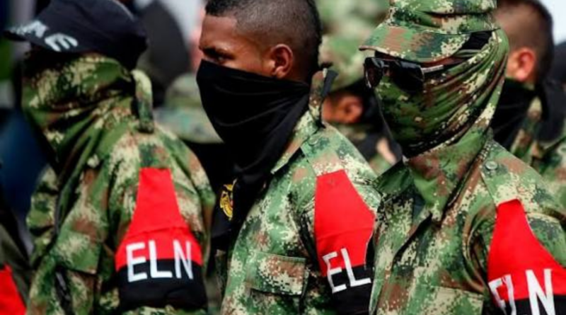 «Tienen un mes para entrar en razón»: Abelardo De La Espriella advierte a grupos armados criminales