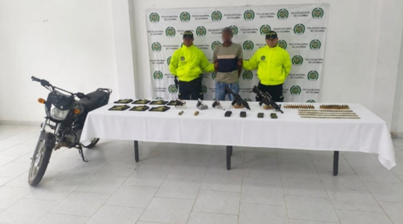 Capturan a presunto integrante de las ACS con fusiles, pistolas y municiones en Codazzi