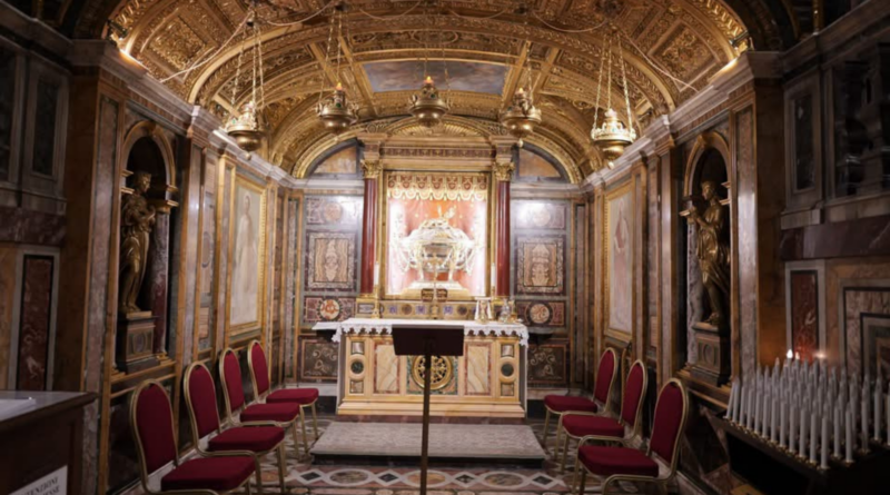 Roma conmemora la festividad de la Virgen de las Nieves con la tradicional “nevada” en Santa María la Mayor