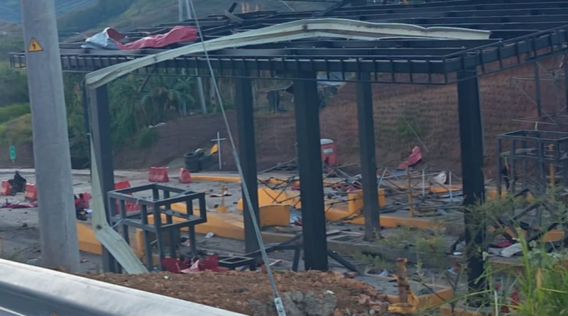 Atentado con explosivos destruye peaje de Mondomo, en la vía Panamericana