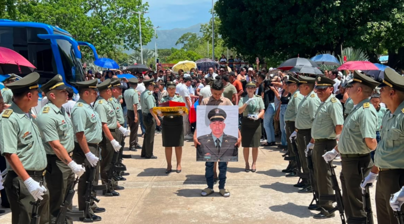 Con honores fue despedido en Mariangola el subintendente Argemiro Rodelo Canchila