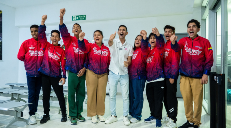 !Orgullo cesarense! Ocho jóvenes regresan de China con dos reconocimientos internacionales en robótica