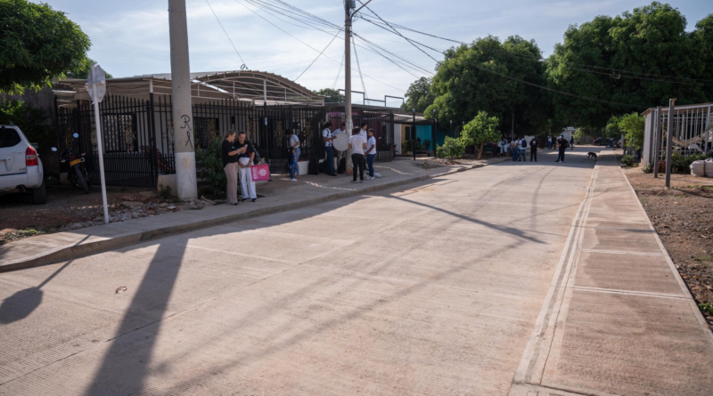 Tres barrios de Valledupar estrenan vías pavimentadas tras décadas de espera